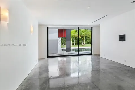 2710 Natoma Street Miami FL 33133