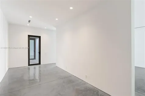 2710 Natoma Street Miami FL 33133