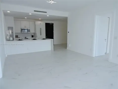 200 Biscayne Boulevard Way Miami FL 33131