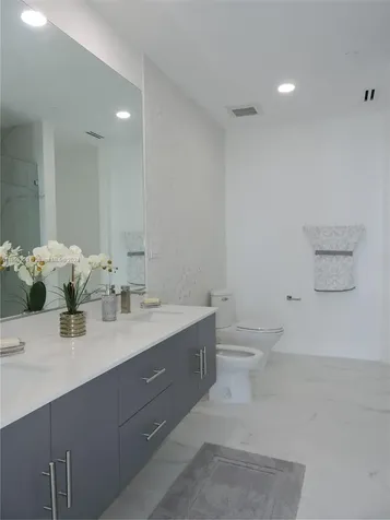 200 Biscayne Boulevard Way Miami FL 33131