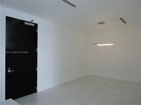 200 Biscayne Boulevard Way Miami FL 33131