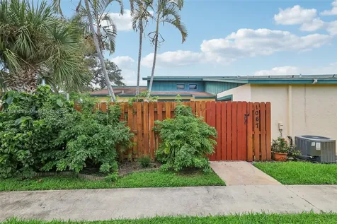 1067 Manor Drive Palm Springs FL 33461