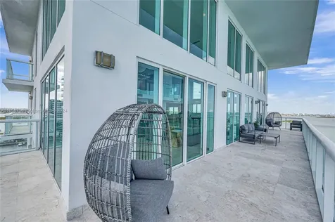 7939 East Drive North Bay Village FL 33141