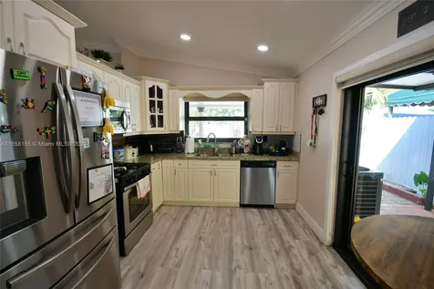 18840 NW 77th Court Hialeah FL 33015