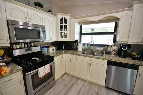 18840 NW 77th Court Hialeah FL 33015