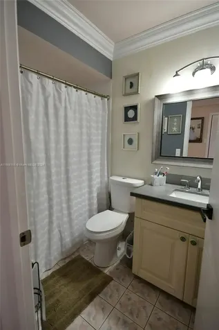 18840 NW 77th Court Hialeah FL 33015