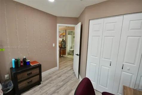 18840 NW 77th Court Hialeah FL 33015