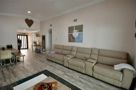 18840 NW 77th Court Hialeah FL 33015