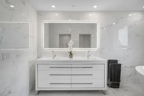 721 Crandon Boulevard Key Biscayne FL 33149