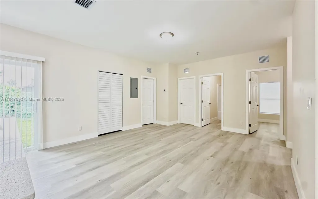 2941 NW 7th Court Fort Lauderdale FL 33311