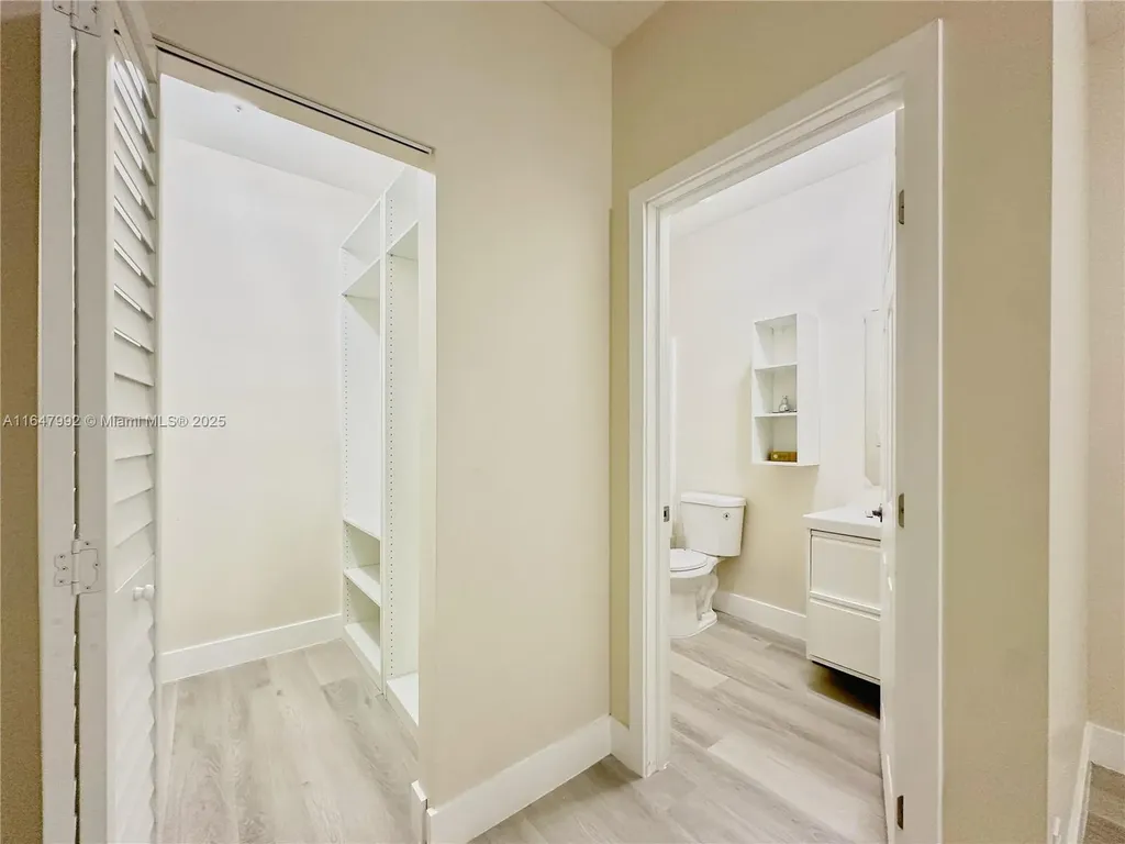 2941 NW 7th Court Fort Lauderdale FL 33311