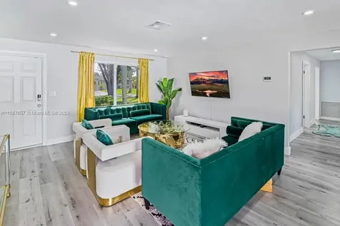 561 SE 2nd Terrace Pompano Beach FL 33060