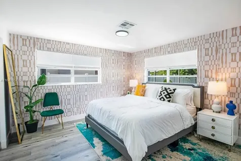 561 SE 2nd Terrace Pompano Beach FL 33060