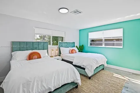 561 SE 2nd Terrace Pompano Beach FL 33060