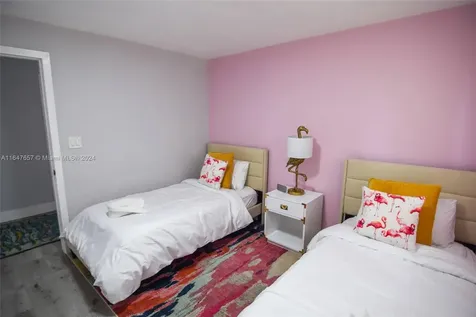 561 SE 2nd Terrace Pompano Beach FL 33060