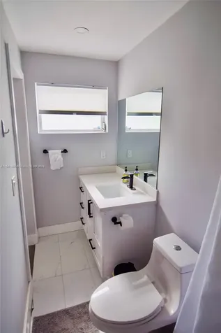 561 SE 2nd Terrace Pompano Beach FL 33060