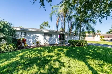 561 SE 2nd Terrace Pompano Beach FL 33060