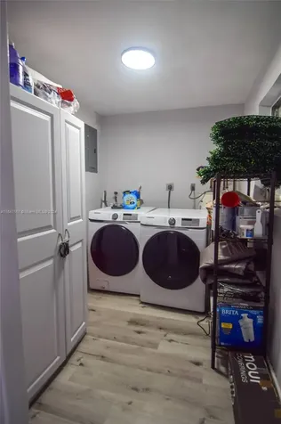 561 SE 2nd Terrace Pompano Beach FL 33060