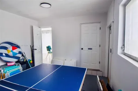 561 SE 2nd Terrace Pompano Beach FL 33060