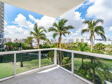 18101 Collins Avenue Sunny Isles Beach FL 33160