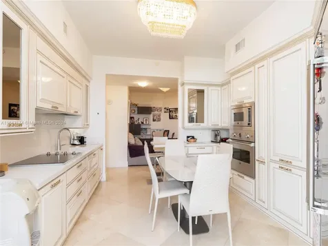 18101 Collins Avenue Sunny Isles Beach FL 33160