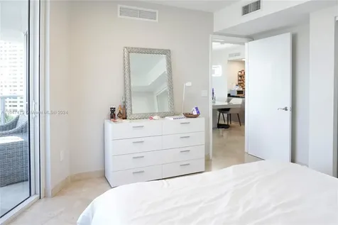 17201 Collins Avenue Sunny Isles Beach FL 33160