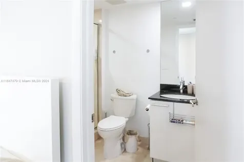 17201 Collins Avenue Sunny Isles Beach FL 33160