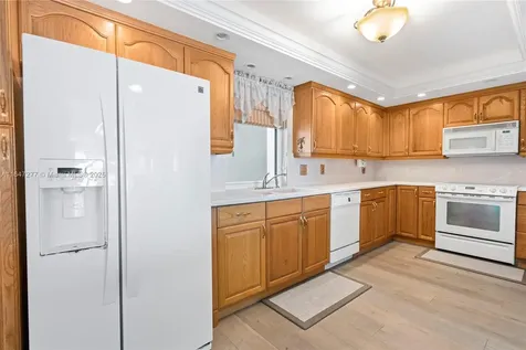 400 Beach Road Tequesta FL 33469