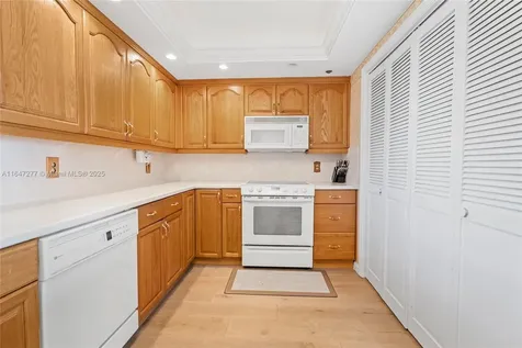 400 Beach Road Tequesta FL 33469