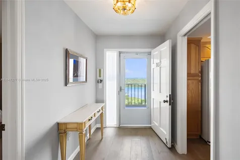 400 Beach Road Tequesta FL 33469