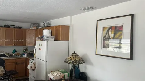 7304 SW 82nd Street Miami FL 33143