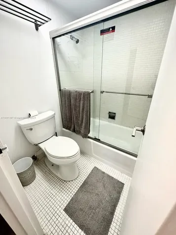 100 Lincoln Road Miami Beach FL 33139