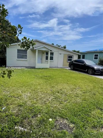 2008 N 51st Court Fort Pierce FL 34947