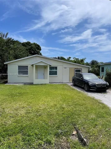 2008 N 51st Court Fort Pierce FL 34947