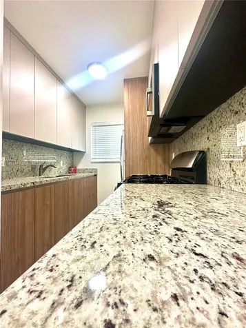 660 Lenox Avenue Miami Beach FL 33139