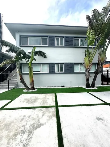 660 Lenox Avenue Miami Beach FL 33139