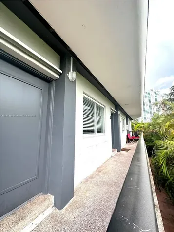 660 Lenox Avenue Miami Beach FL 33139