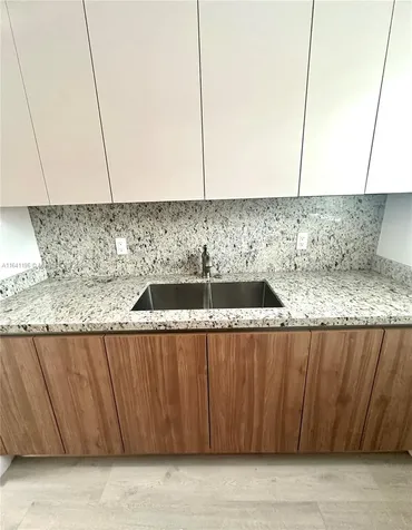 650 Lenox Avenue Miami Beach FL 33139