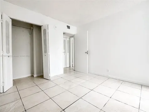 17021 N Bay Road Sunny Isles Beach FL 33160