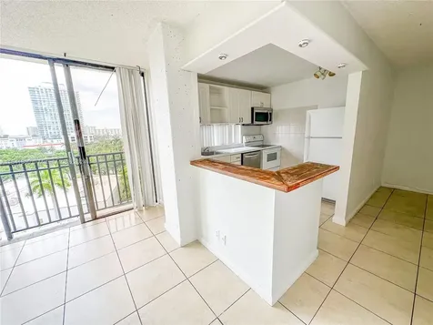 17021 N Bay Road Sunny Isles Beach FL 33160