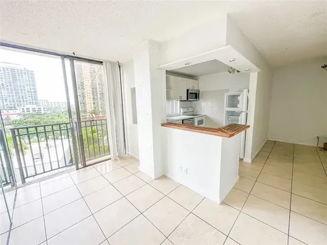 17021 N Bay Road Sunny Isles Beach FL 33160