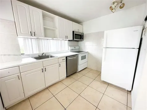 17021 N Bay Road Sunny Isles Beach FL 33160