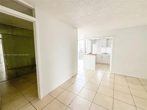 17021 N Bay Road Sunny Isles Beach FL 33160