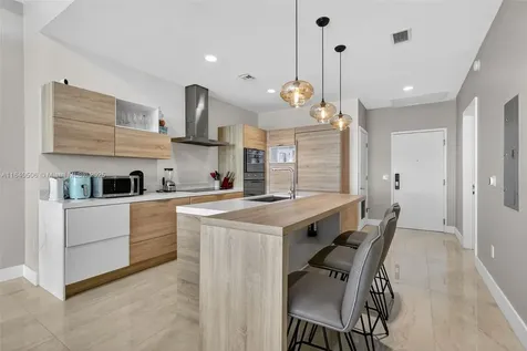 16385 Biscayne Boulevard North Miami Beach FL 33160