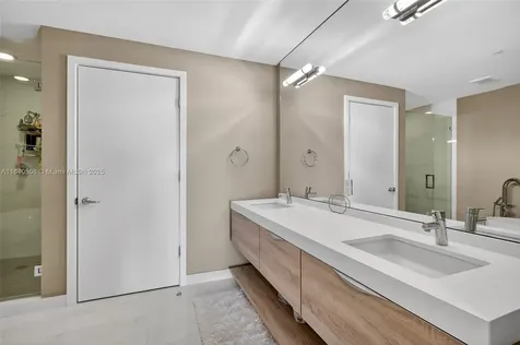 16385 Biscayne Boulevard North Miami Beach FL 33160