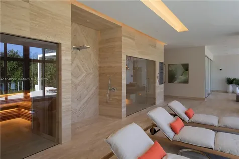 16385 Biscayne Boulevard North Miami Beach FL 33160