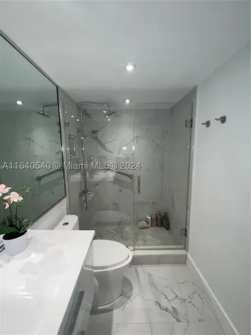 5555 Collins Avenue Miami Beach FL 33140