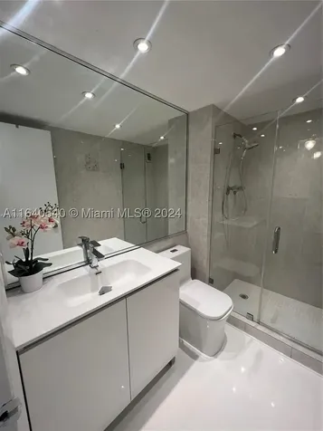 5555 Collins Avenue Miami Beach FL 33140
