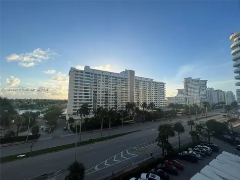 5555 Collins Avenue Miami Beach FL 33140