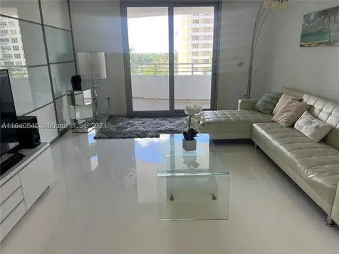 5555 Collins Avenue Miami Beach FL 33140